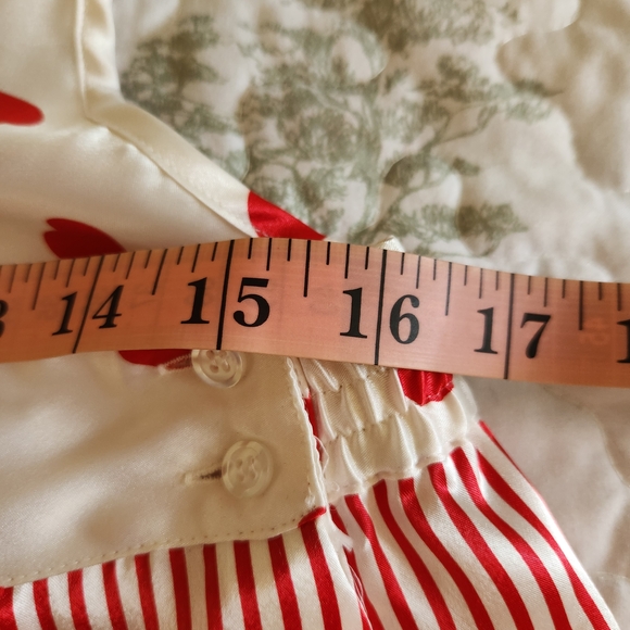 La Mouette Heart Print Satin Pajama Set Tank & Striped Shorts Size Large - Picture 9 of 9